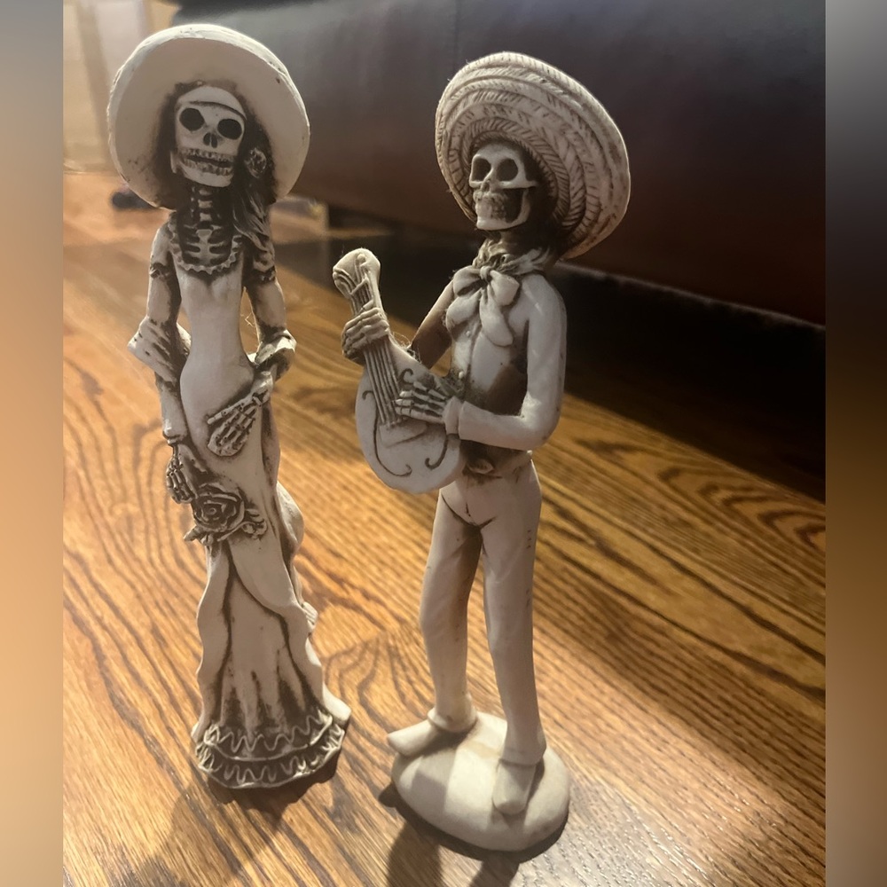 Day of the dead couple